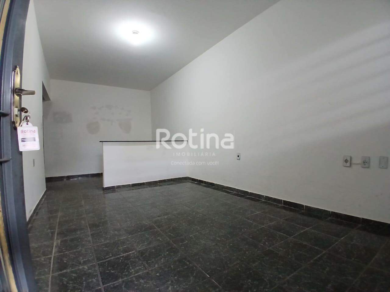 Casa para alugar, 2 quartos em Uberlândia no bairro Jardim Patrícia no valor de R$ 1.300,00 - Rotina Imobiliária: 