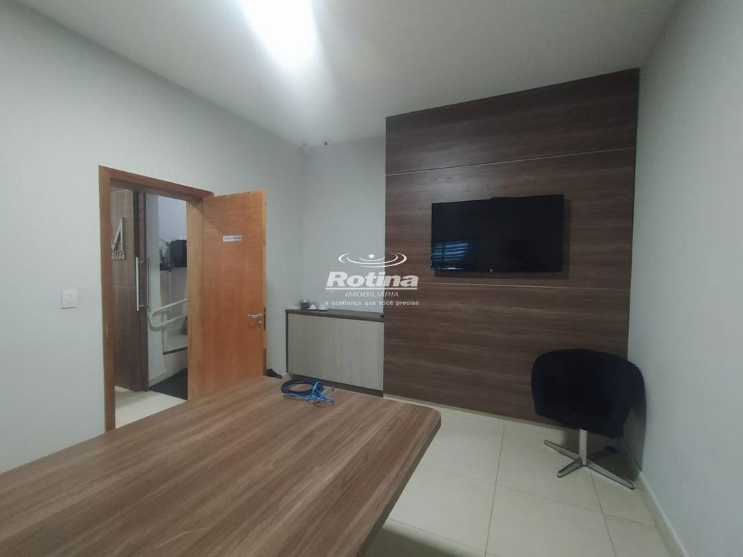 Sala para alugar, em Uberlândia no bairro Brasil no valor de R$ 1.500,00 - Rotina Imobiliária: 