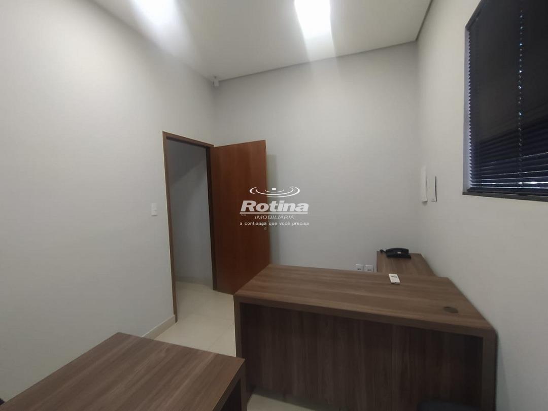 Sala para alugar, em Uberlândia no bairro Brasil no valor de R$ 1.500,00 - Rotina Imobiliária: 