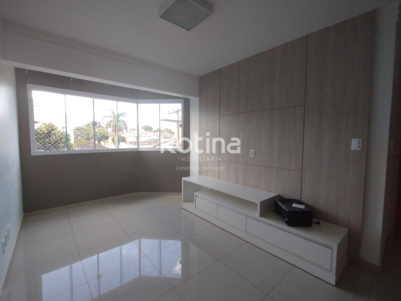 Apartamento para alugar, 3 quartos em Uberlândia no bairro Santa Mônica no valor de R$ 3.000,00 - Rotina Imobiliária: 