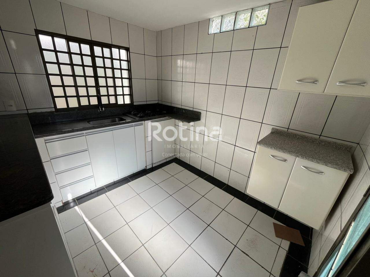 Casa para alugar, 3 quartos em Uberlândia no bairro Custódio Pereira no valor de R$ 3.300,00 - Rotina Imobiliária: 