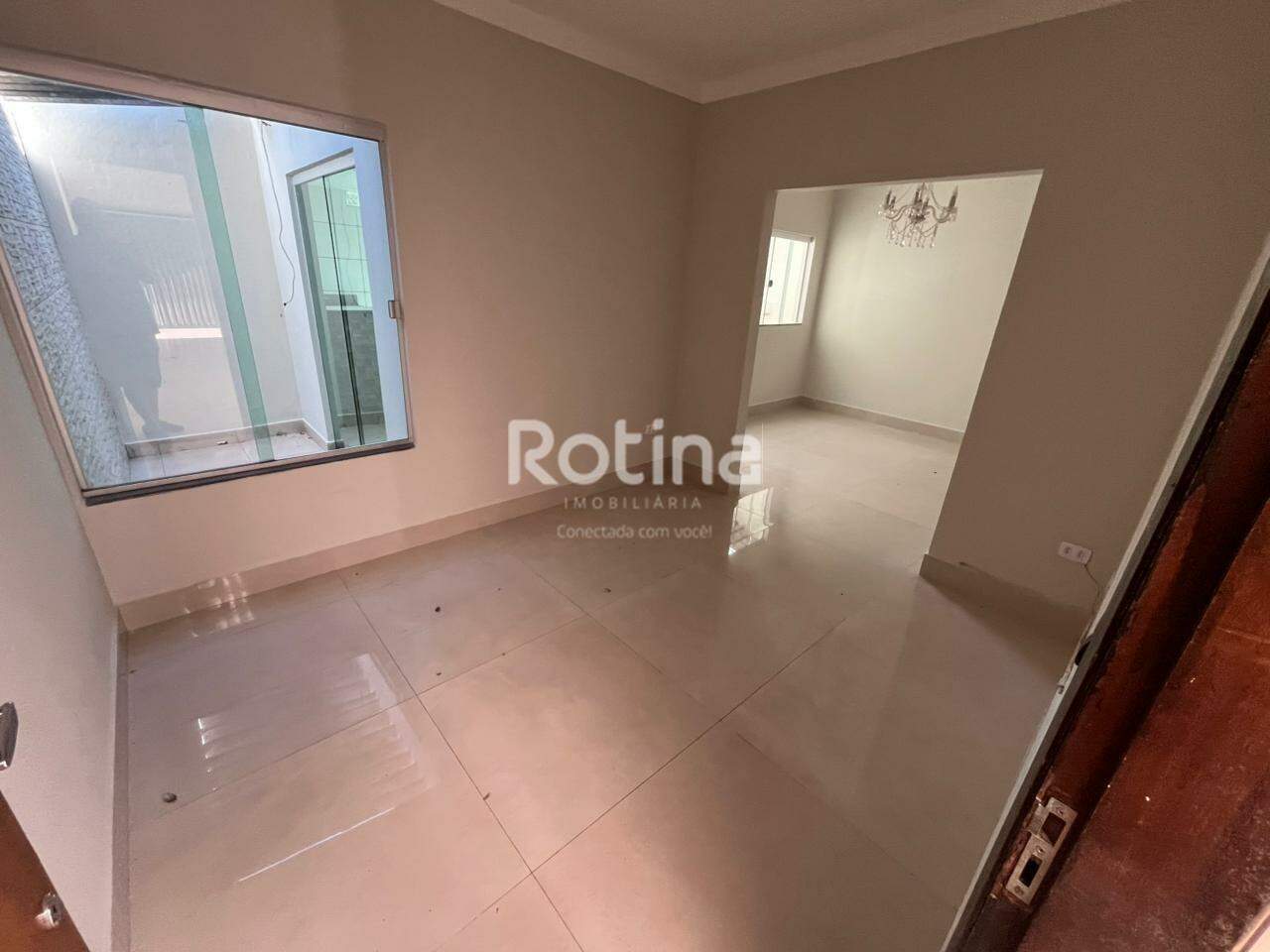 Casa para alugar, 3 quartos em Uberlândia no bairro Custódio Pereira no valor de R$ 3.300,00 - Rotina Imobiliária: 