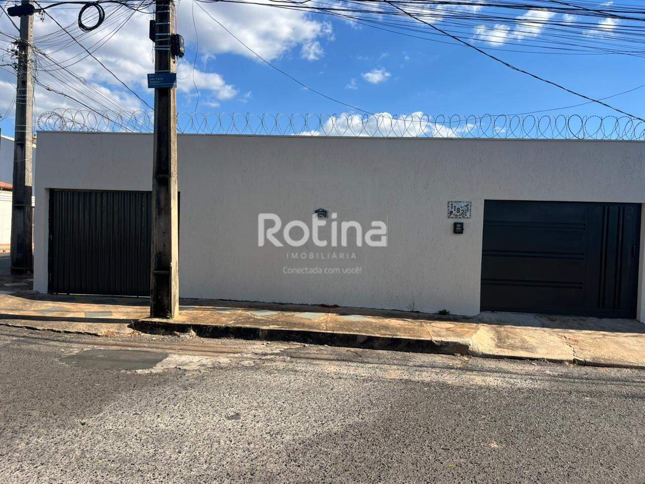 Casa para alugar, 3 quartos em Uberlândia no bairro Custódio Pereira no valor de R$ 3.300,00 - Rotina Imobiliária: 