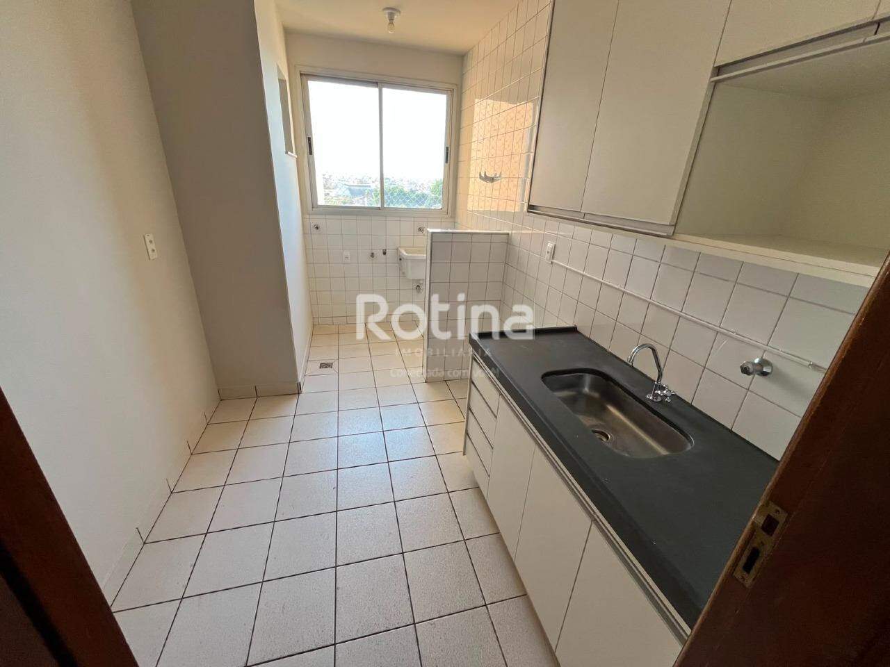 Apartamento para alugar, 3 quartos em Uberlândia no bairro Martins no valor de R$ 1.800,00 - Rotina Imobiliária: 