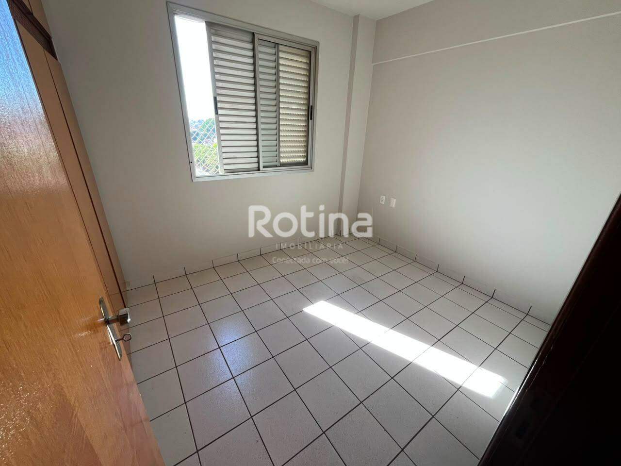 Apartamento para alugar, 3 quartos em Uberlândia no bairro Martins no valor de R$ 1.800,00 - Rotina Imobiliária: 