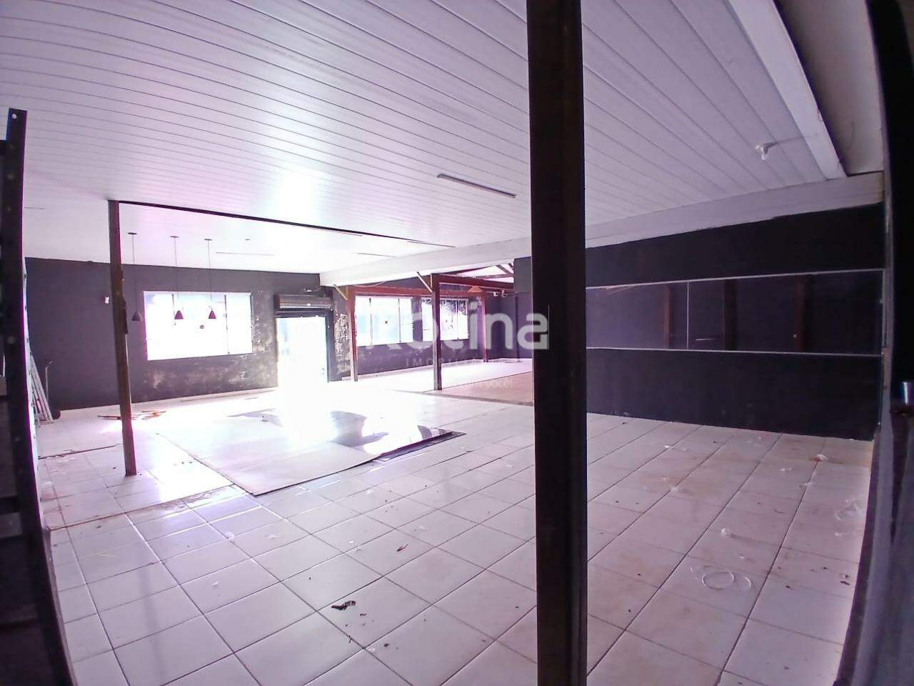 Loja para alugar, em Uberlândia no bairro Santa Mônica no valor de R$ 6.000,00 - Rotina Imobiliária: 