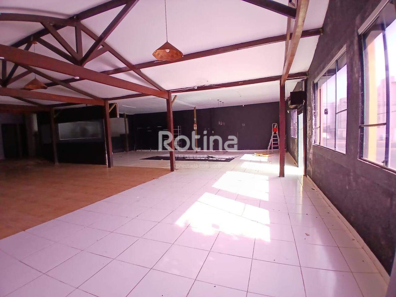 Loja para alugar, em Uberlândia no bairro Santa Mônica no valor de R$ 6.000,00 - Rotina Imobiliária: 