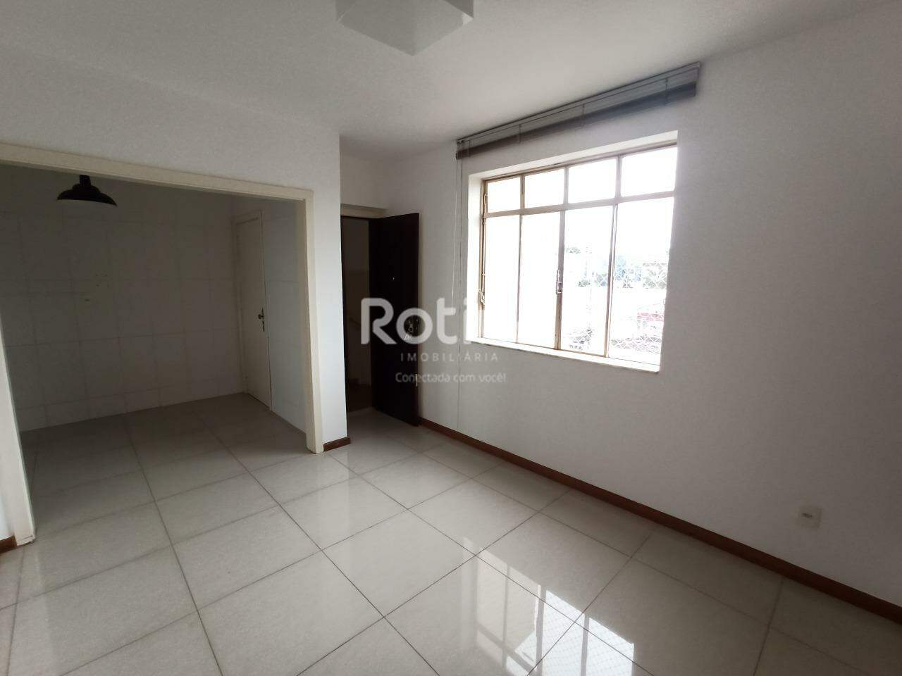Apartamento para alugar, 3 quartos em Uberlândia no bairro Osvaldo Rezende no valor de R$ 1.518,00 - Rotina Imobiliária: 