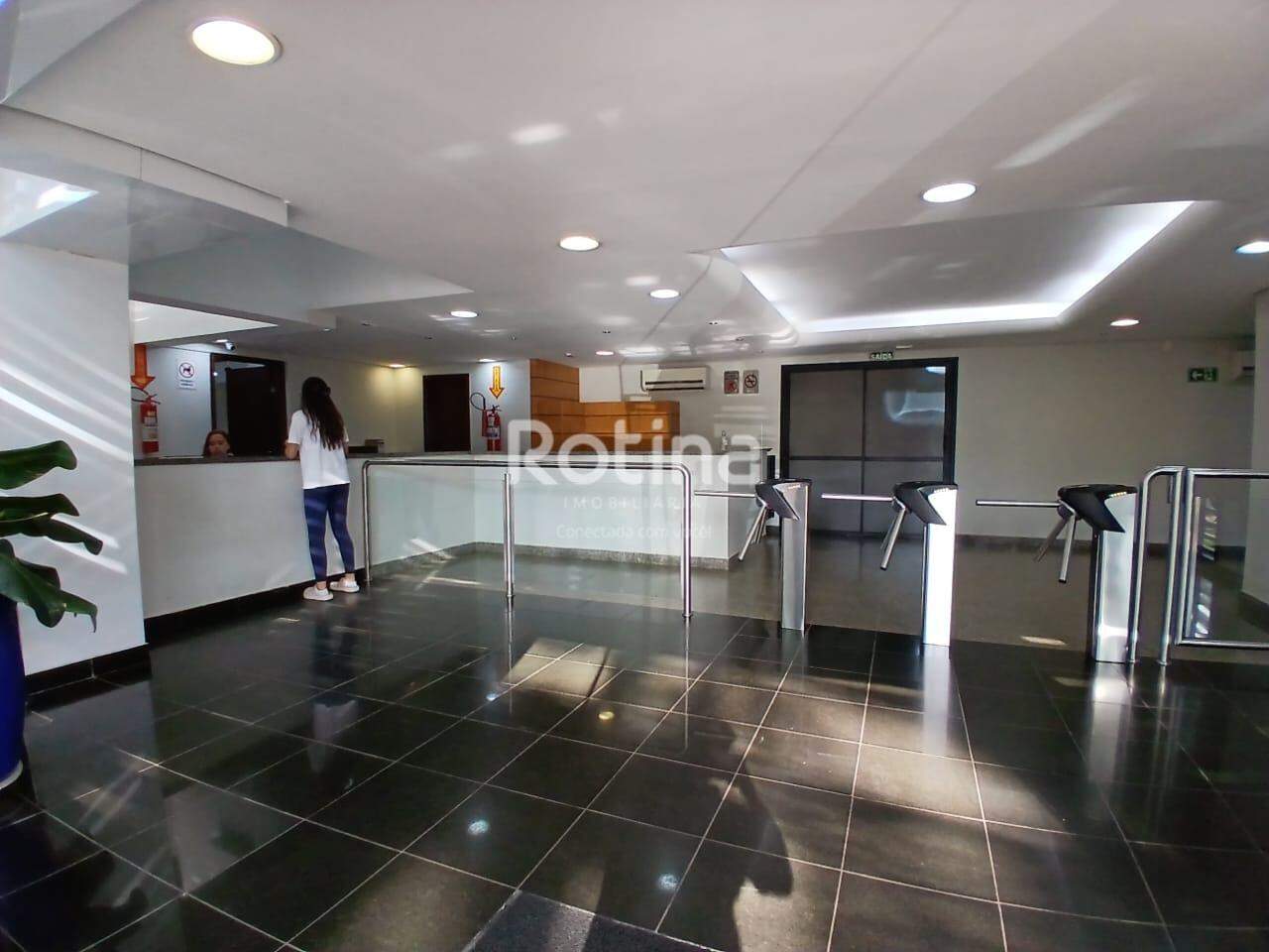 Sala para alugar, em Uberlândia no bairro Centro no valor de R$ 1.400,00 - Rotina Imobiliária: 