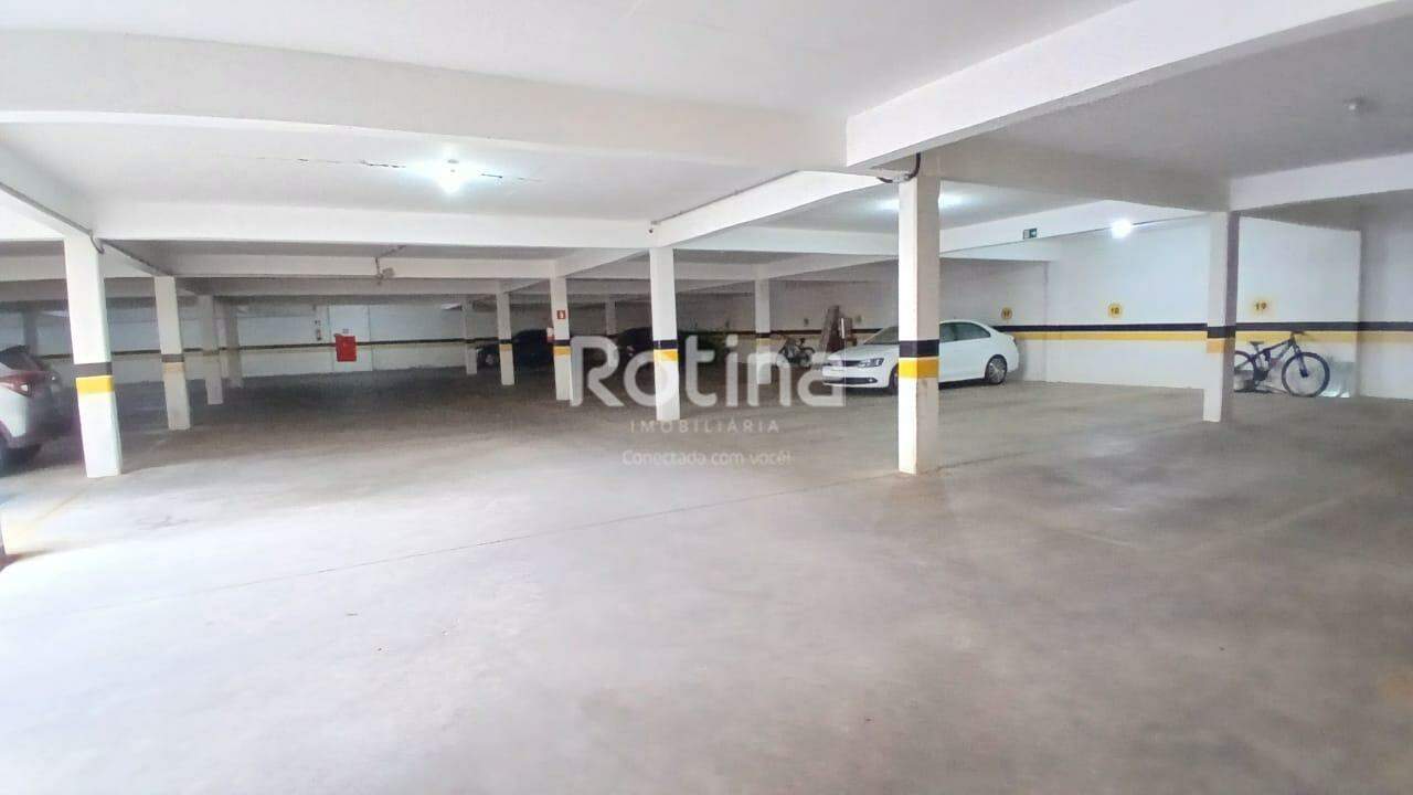 Apartamento para alugar, 3 quartos em Uberlândia no bairro Brasil no valor de R$ 2.900,00 - Rotina Imobiliária: 