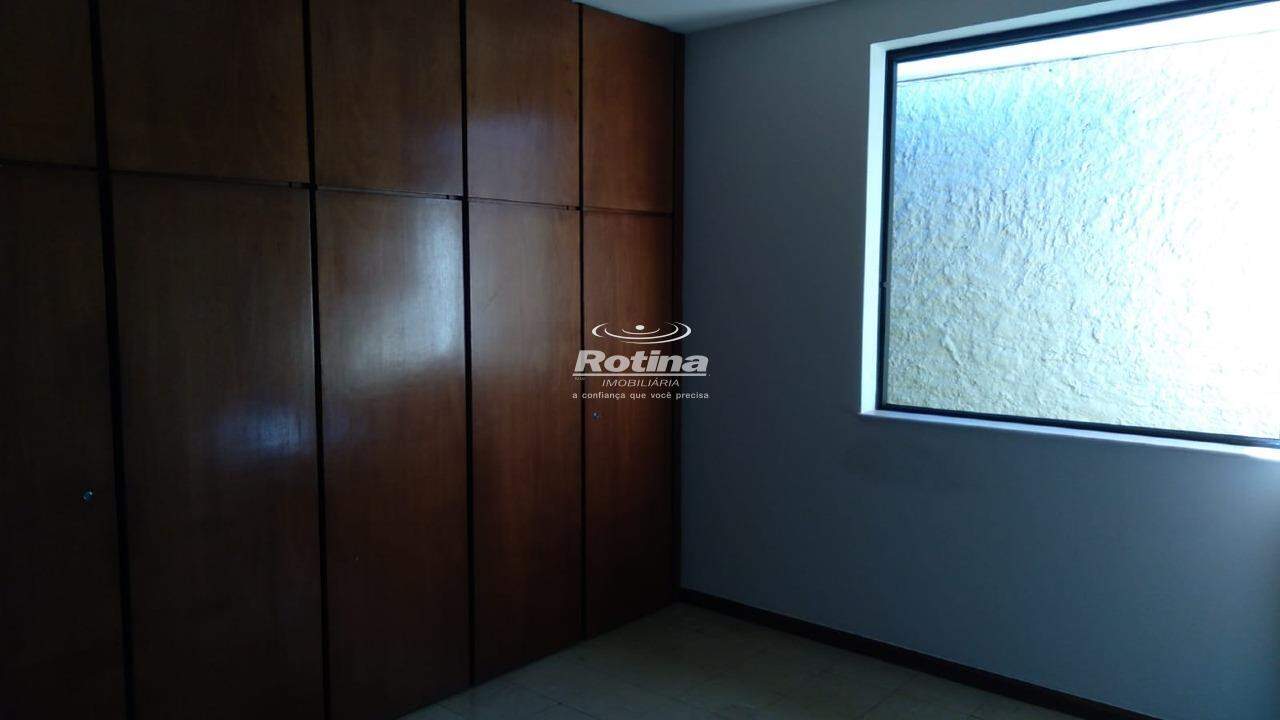 Casa para alugar, 4 quartos em Uberlândia no bairro Jardim Karaíba no valor de R$ 5.930,00 - Rotina Imobiliária: 