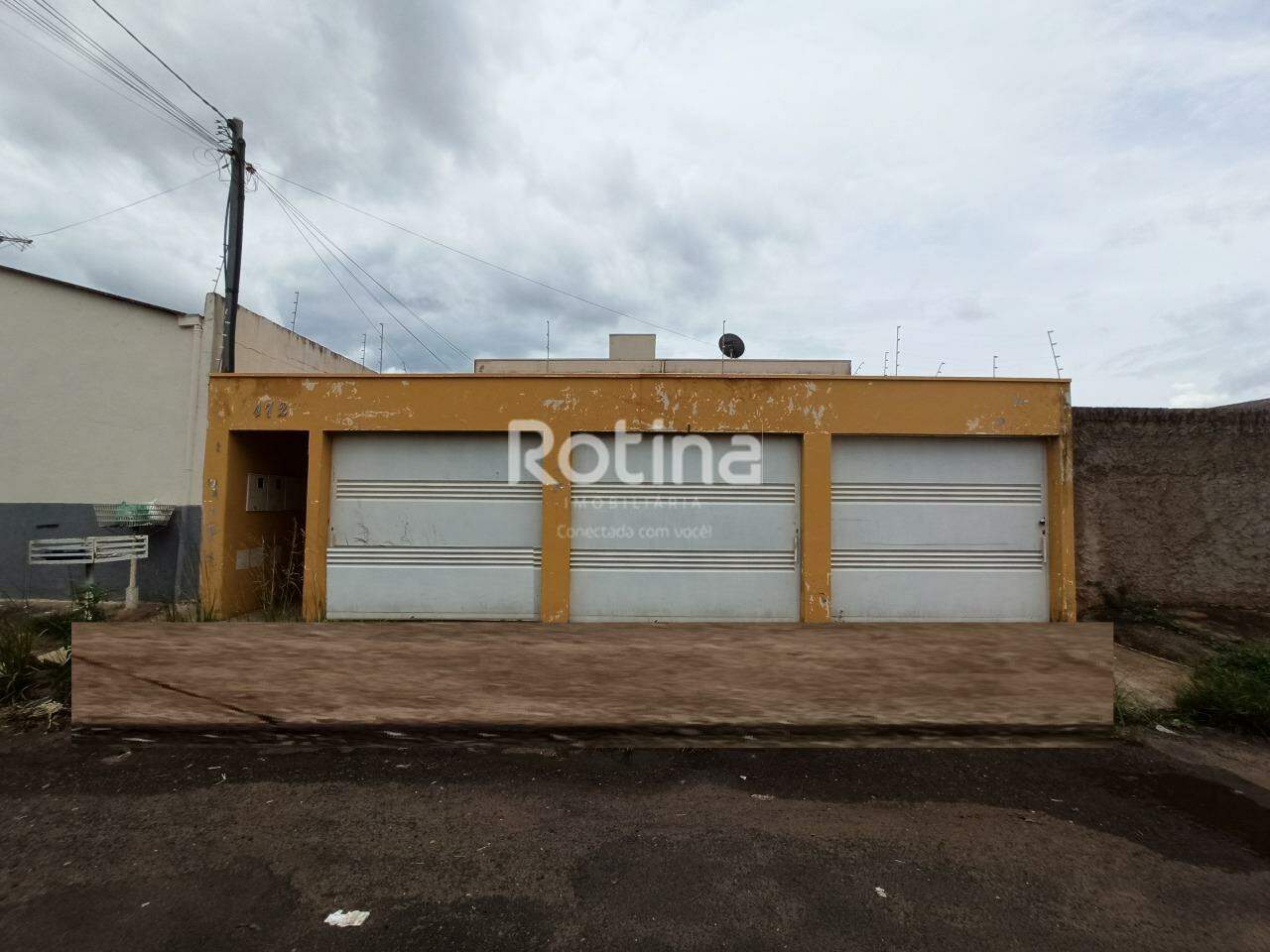 Casa para alugar, 2 quartos em Uberlândia no bairro Jardim das Palmeiras no valor de R$ 1.200,00 - Rotina Imobiliária: 