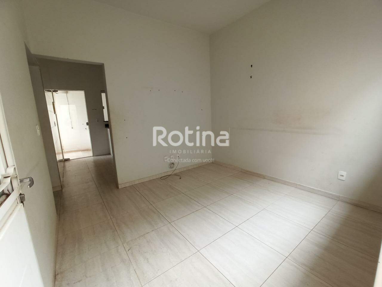 Casa para alugar, 2 quartos em Uberlândia no bairro Jardim das Palmeiras no valor de R$ 1.200,00 - Rotina Imobiliária: 