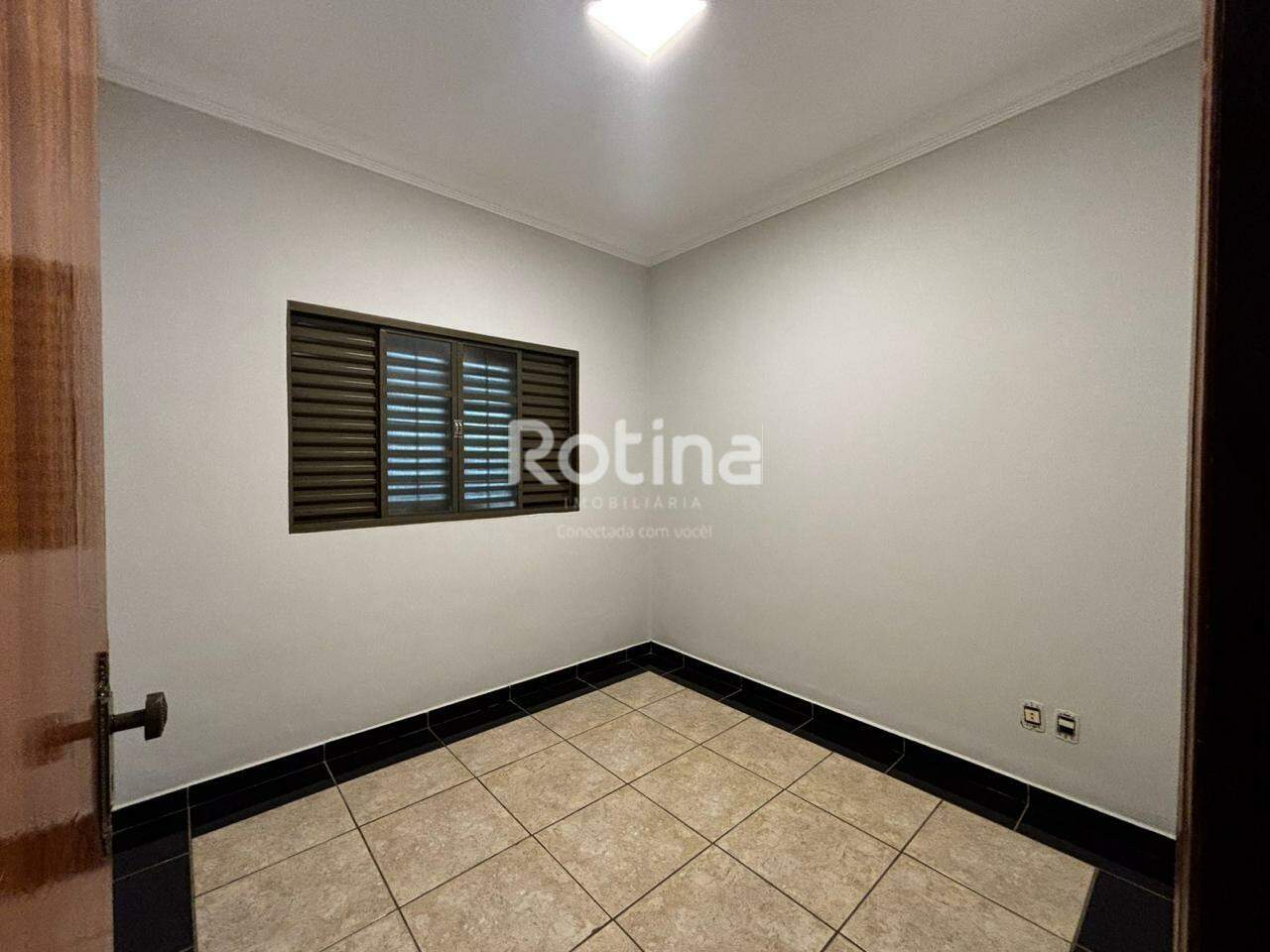 Casa à venda, 4 quartos em Uberlândia no bairro Planalto no valor de R$ 595.000,00 - Rotina Imobiliária: 