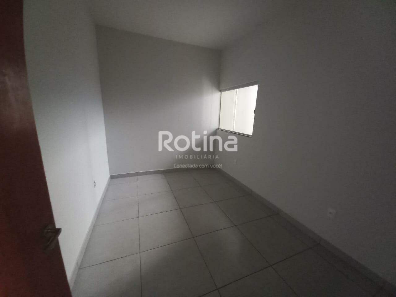 Casa para alugar, 3 quartos em Uberlândia no bairro Martins no valor de R$ 1.600,00 - Rotina Imobiliária: 