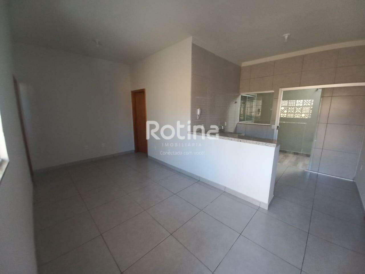 Casa para alugar, 3 quartos em Uberlândia no bairro Martins no valor de R$ 1.600,00 - Rotina Imobiliária: 
