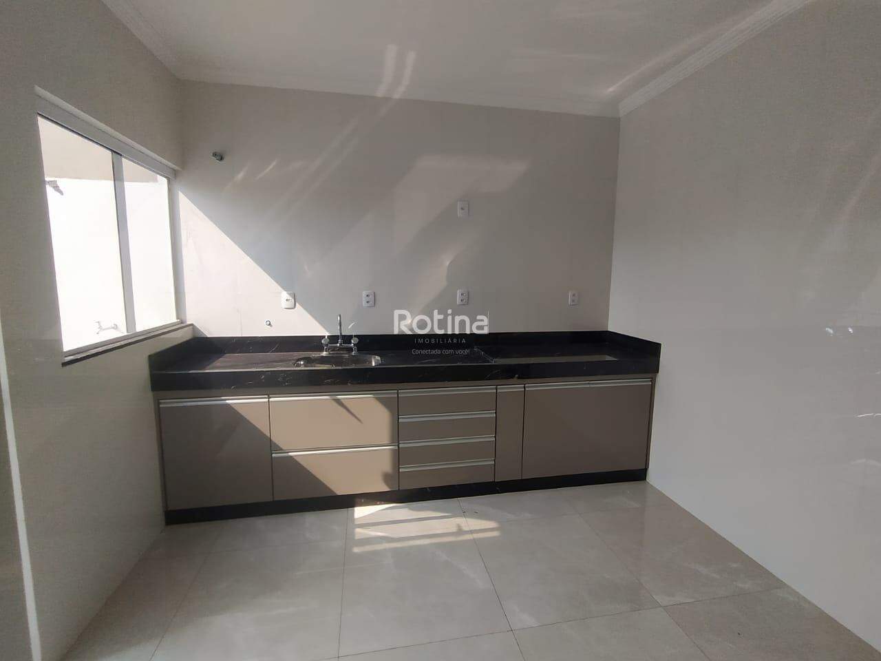 Apartamento para alugar, 3 quartos em Uberlândia no bairro Jardim Patrícia no valor de R$ 1.800,00 - Rotina Imobiliária: 