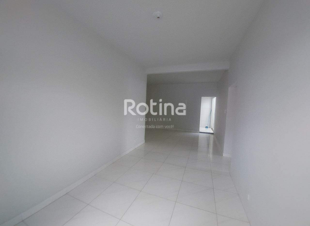 Apartamento para alugar, 3 quartos em Uberlândia no bairro Nossa Senhora Aparecida no valor de R$ 2.200,00 - Rotina Imobiliária: 