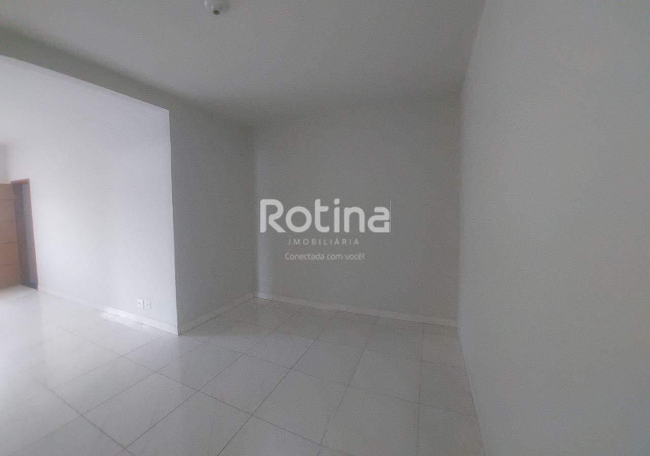 Apartamento para alugar, 3 quartos em Uberlândia no bairro Nossa Senhora Aparecida no valor de R$ 2.200,00 - Rotina Imobiliária: 