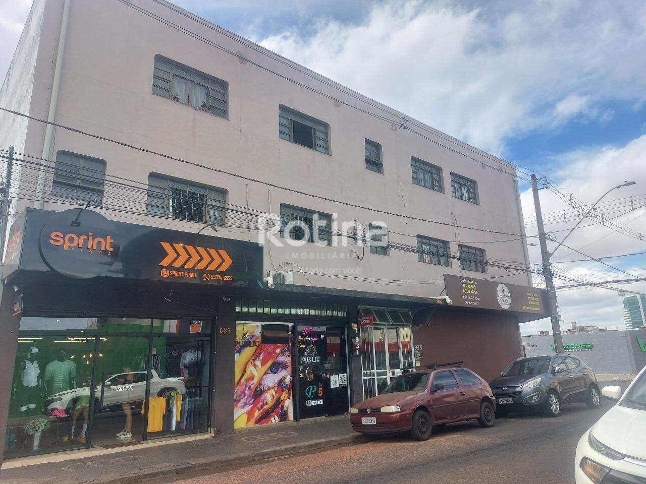 Apartamento para alugar, 3 quartos em Uberlândia no bairro Nossa Senhora Aparecida no valor de R$ 2.200,00 - Rotina Imobiliária: 