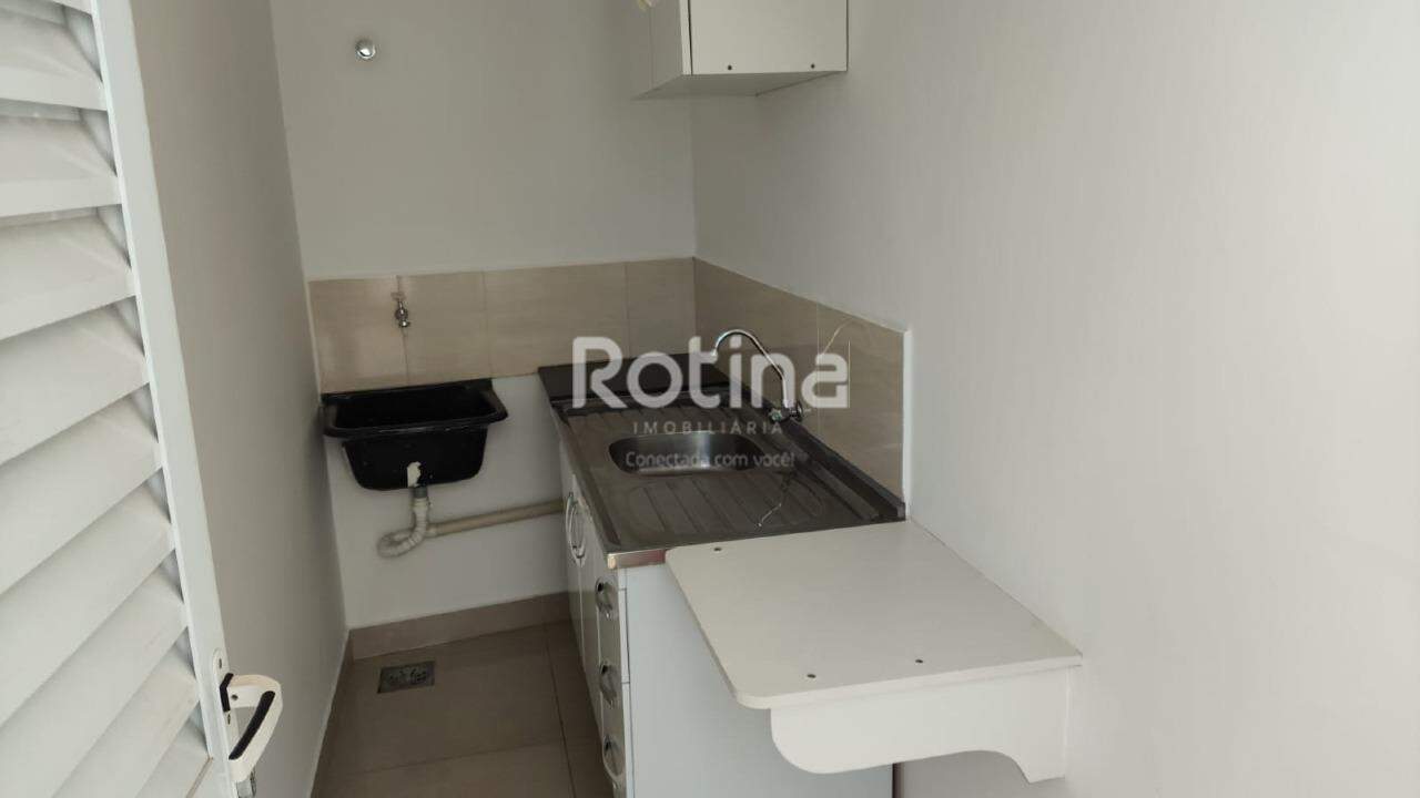 Casa para alugar, em Uberlândia no bairro Tabajaras no valor de R$ 17.000,00 - Rotina Imobiliária: 