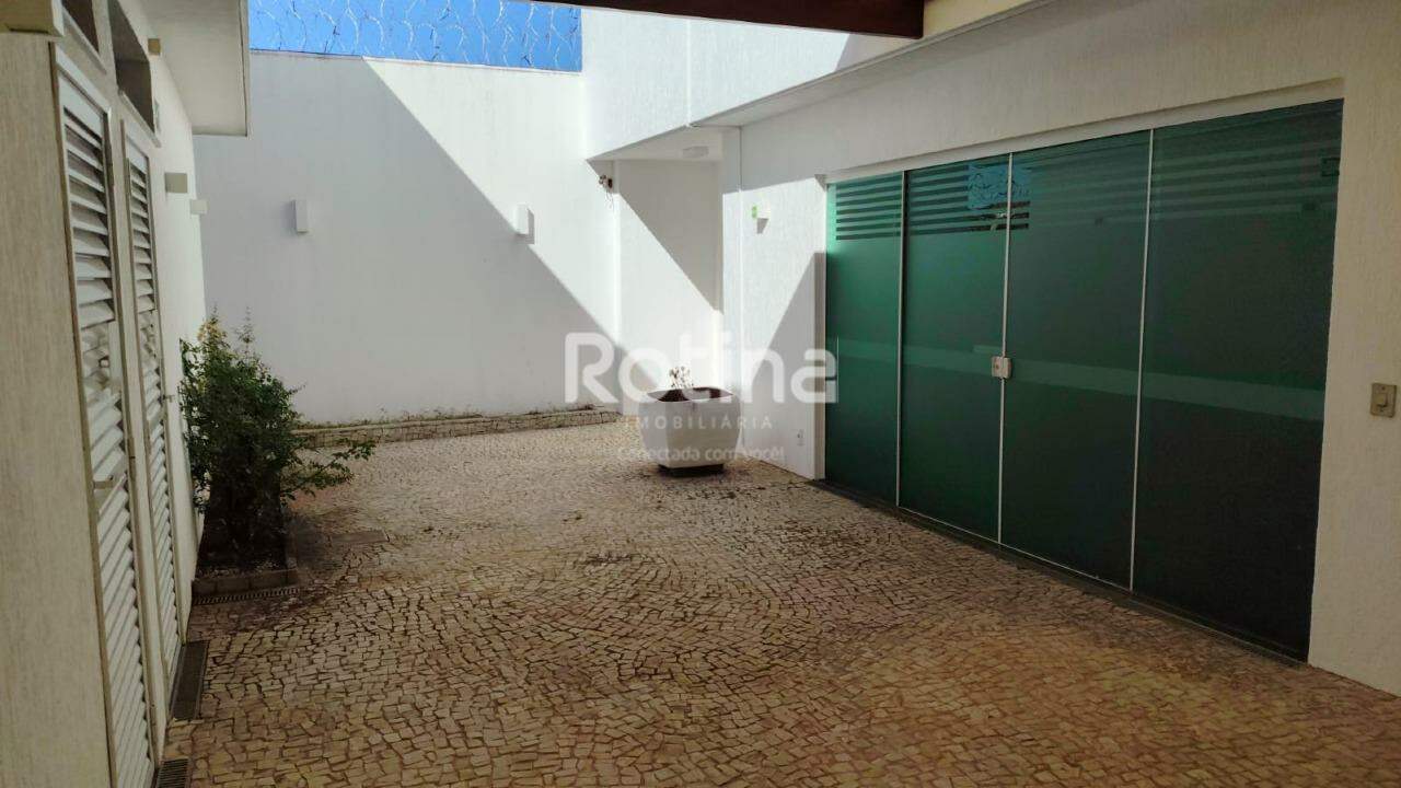 Casa para alugar, em Uberlândia no bairro Tabajaras no valor de R$ 17.000,00 - Rotina Imobiliária: 