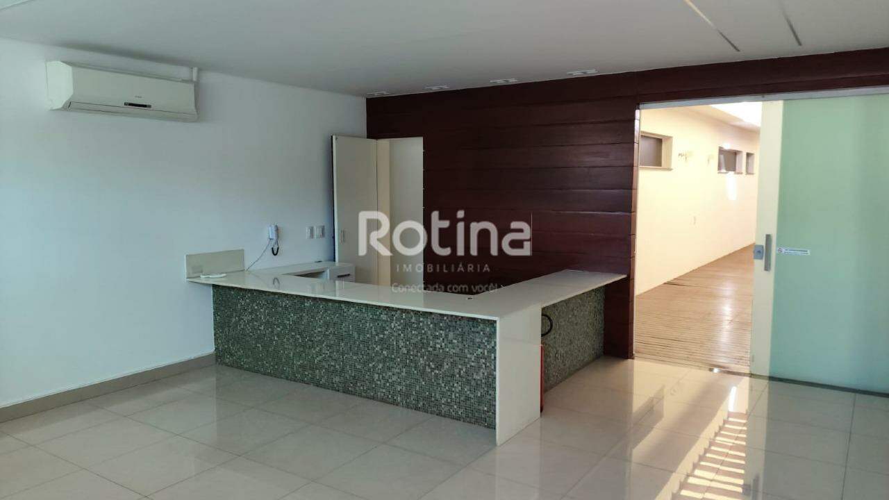 Casa para alugar, em Uberlândia no bairro Tabajaras no valor de R$ 17.000,00 - Rotina Imobiliária: 