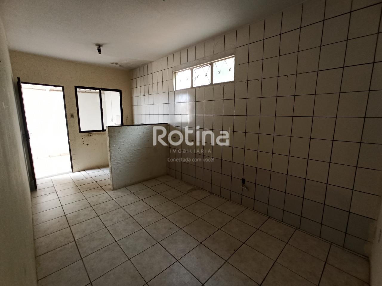 Casa para alugar, 3 quartos em Uberlândia no bairro Presidente Roosevelt no valor de R$ 1.250,00 - Rotina Imobiliária: 