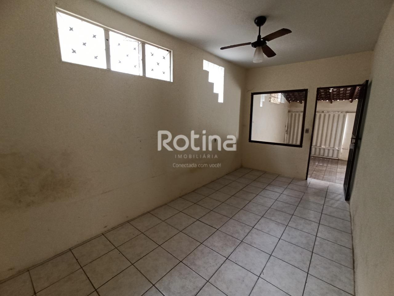 Casa para alugar, 3 quartos em Uberlândia no bairro Presidente Roosevelt no valor de R$ 1.250,00 - Rotina Imobiliária: 