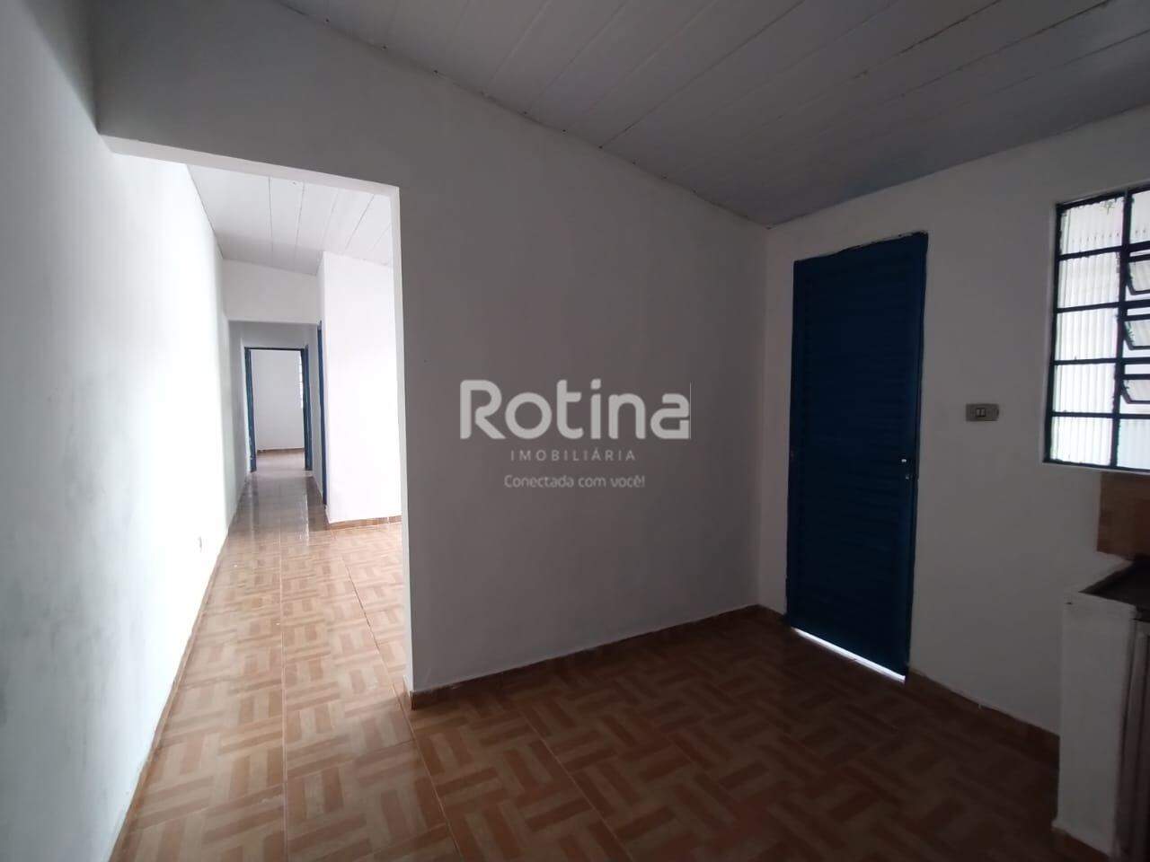 Casa para alugar, 2 quartos em Uberlândia no bairro Brasil no valor de R$ 800,00 - Rotina Imobiliária: 