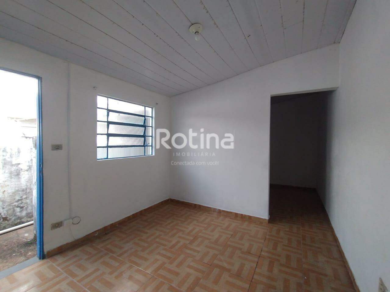 Casa para alugar, 2 quartos em Uberlândia no bairro Brasil no valor de R$ 800,00 - Rotina Imobiliária: 