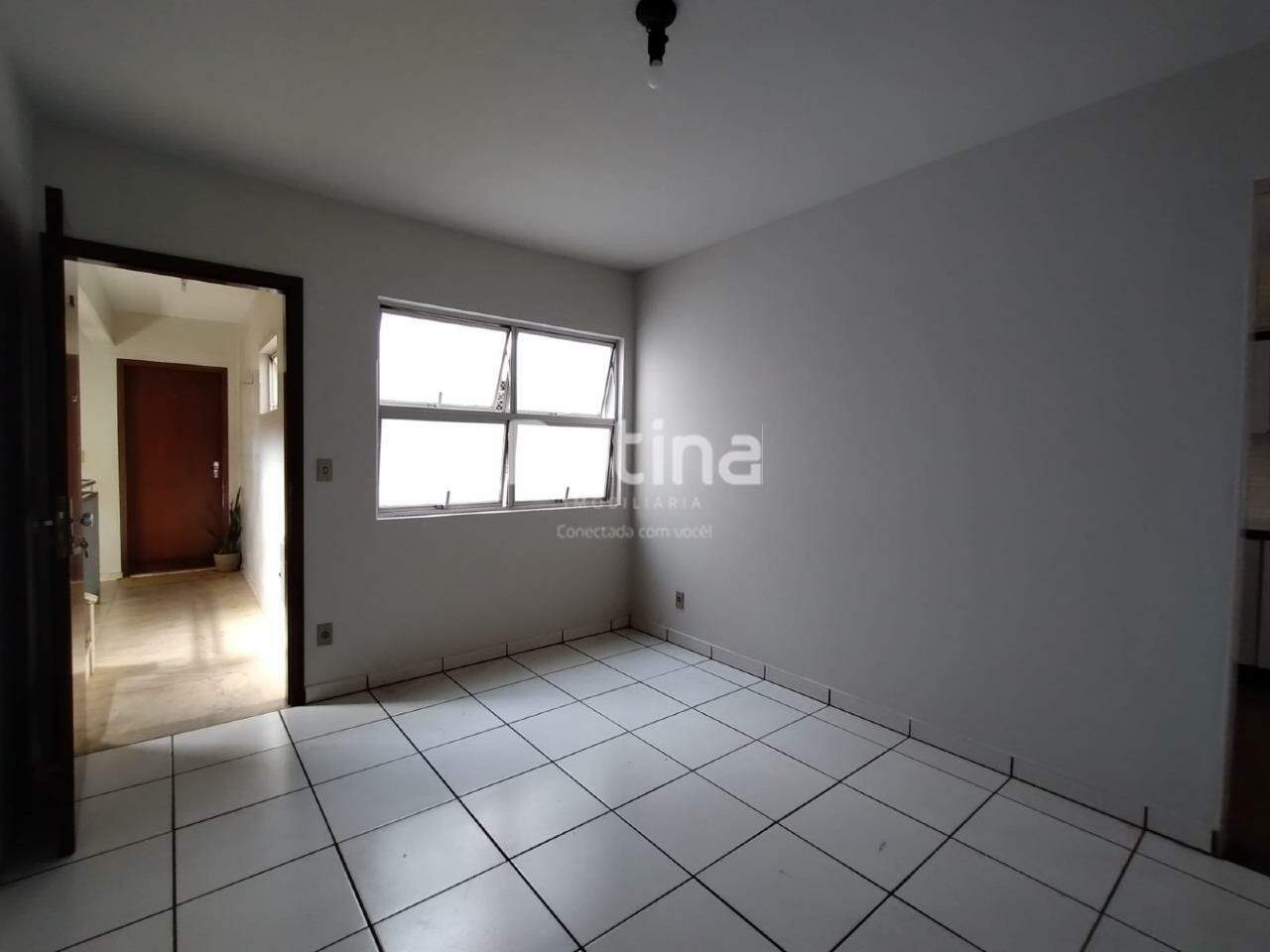 Apartamento para alugar, 3 quartos em Uberlândia no bairro Nossa Senhora Aparecida no valor de R$ 1.700,00 - Rotina Imobiliária: 