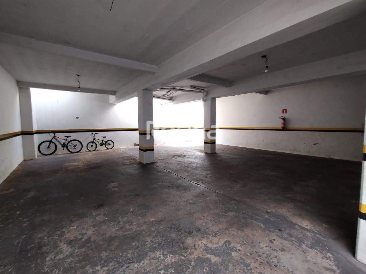 Apartamento para alugar, 3 quartos em Uberlândia no bairro Nossa Senhora Aparecida no valor de R$ 1.700,00 - Rotina Imobiliária: 