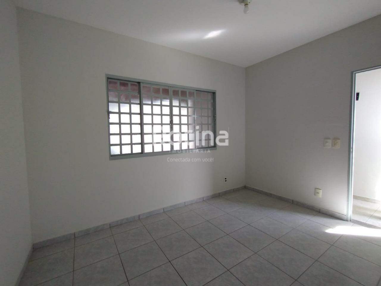 Casa para alugar, 2 quartos em Uberlândia no bairro Jaraguá no valor de R$ 1.800,00 - Rotina Imobiliária: 