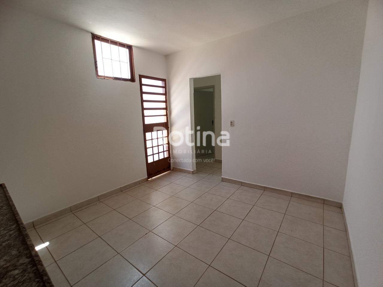 Casa para alugar, 2 quartos em Uberlândia no bairro Saraiva no valor de R$ 1.300,00 - Rotina Imobiliária: 