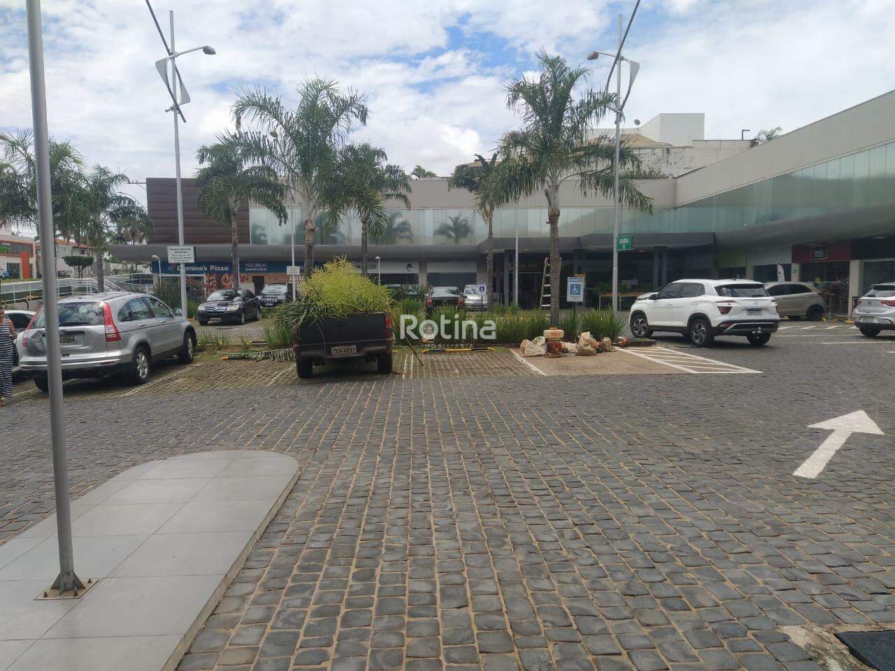 Loja para alugar, em Uberlândia no bairro Vigilato Pereira no valor de R$ 7.300,00 - Rotina Imobiliária: 