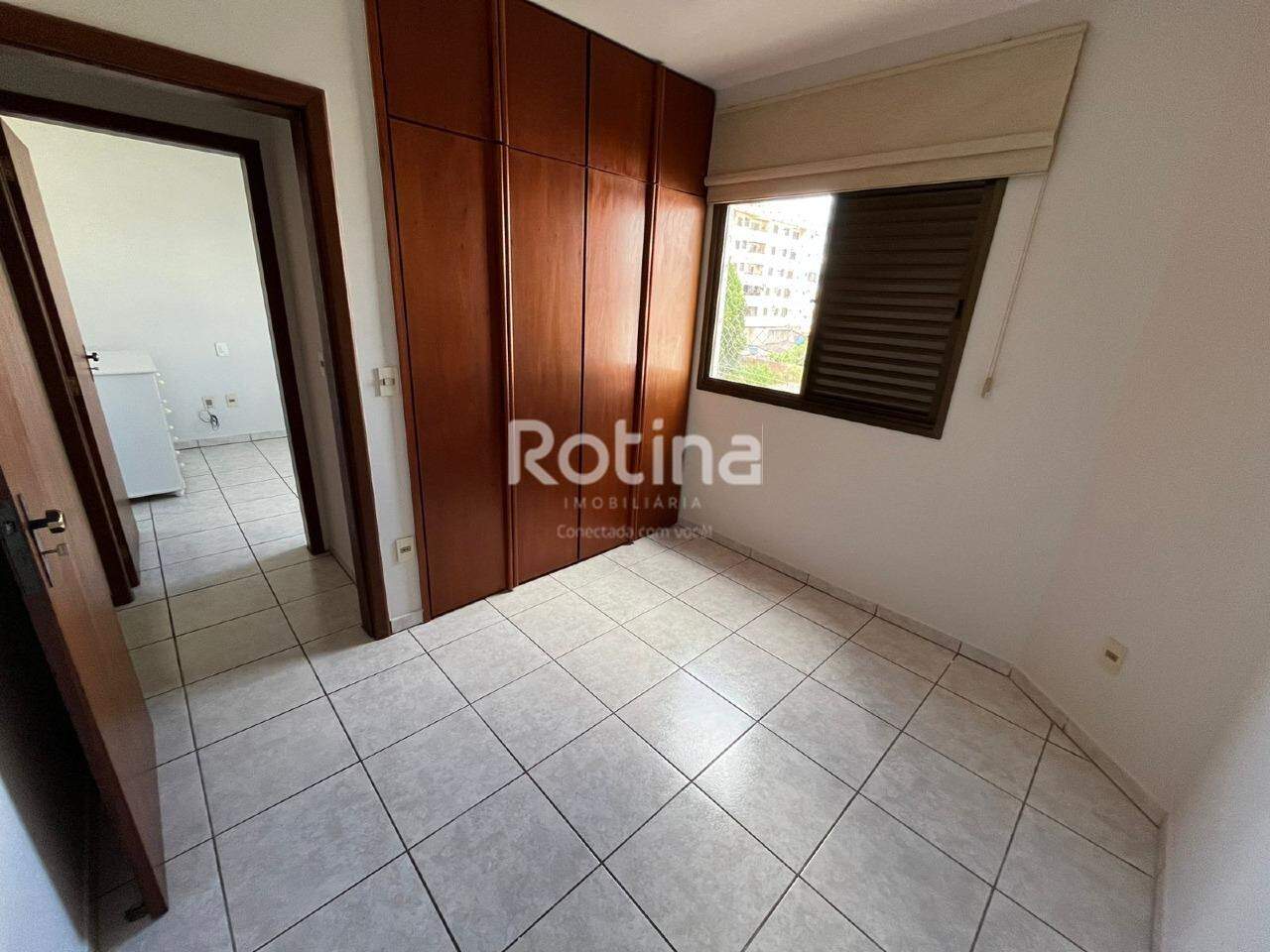 Apartamento para alugar, 3 quartos em Uberlândia no bairro Nossa Senhora Aparecida no valor de R$ 3.500,00 - Rotina Imobiliária: 