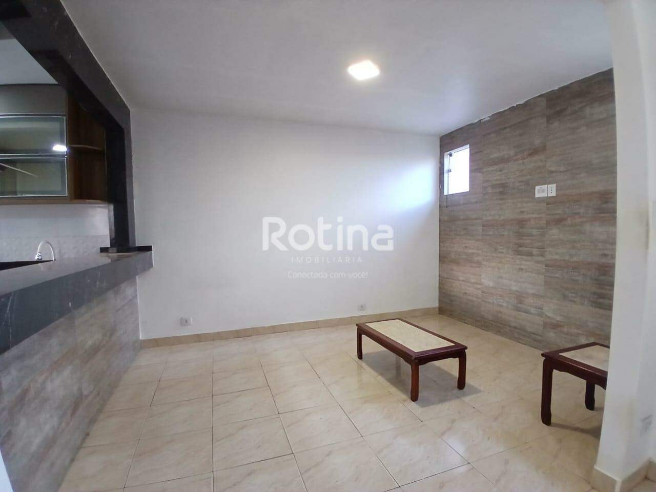 Casa para alugar, 3 quartos em Uberlândia no bairro Cidade Jardim no valor de R$ 2.800,00 - Rotina Imobiliária: 