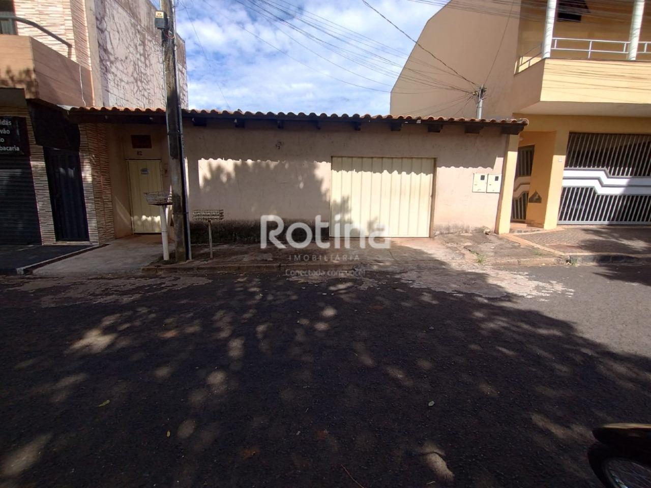 Casa para alugar, 3 quartos em Uberlândia no bairro São Jorge no valor de R$ 2.000,00 - Rotina Imobiliária: 