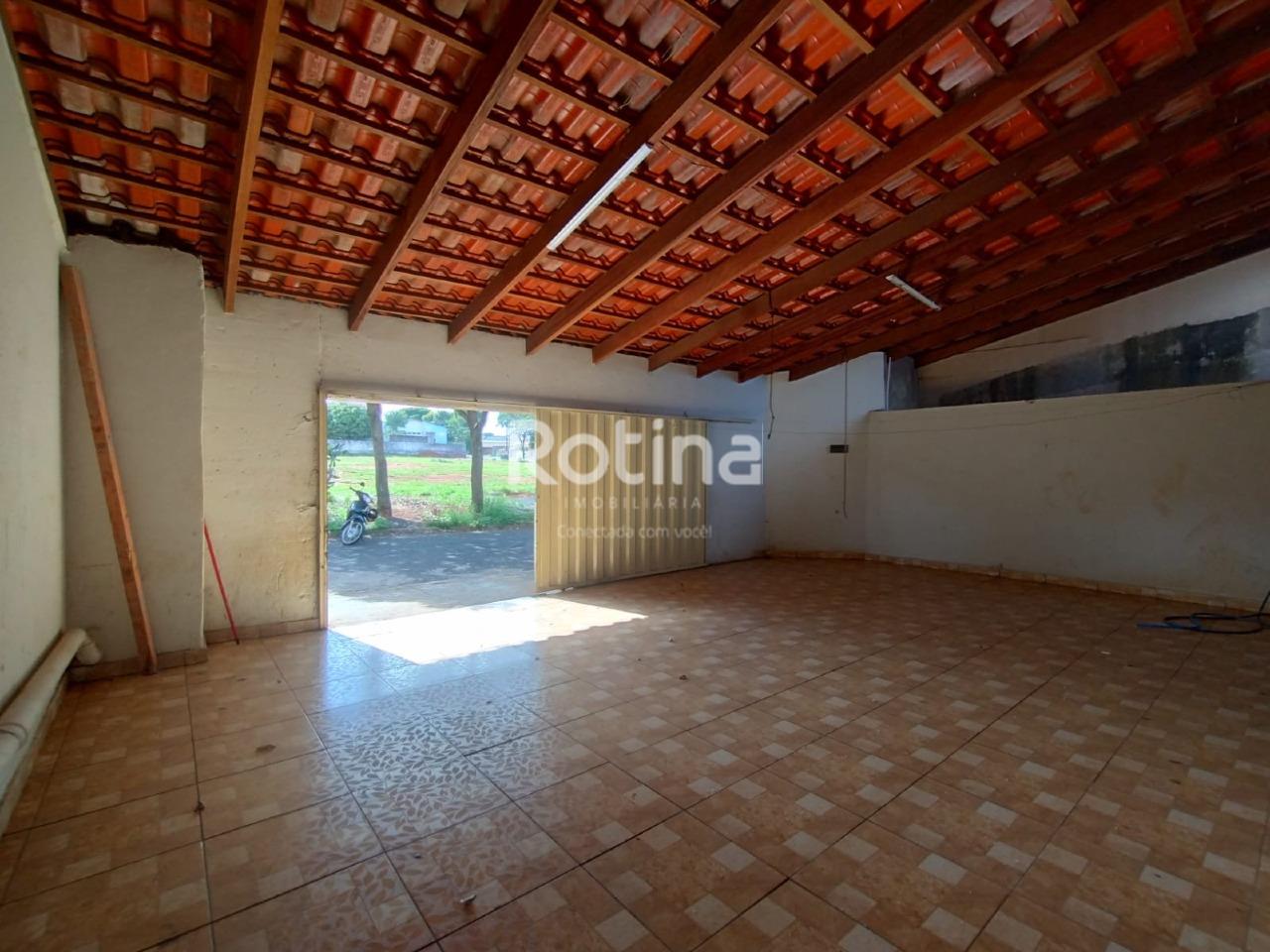 Casa para alugar, 3 quartos em Uberlândia no bairro São Jorge no valor de R$ 2.000,00 - Rotina Imobiliária: 