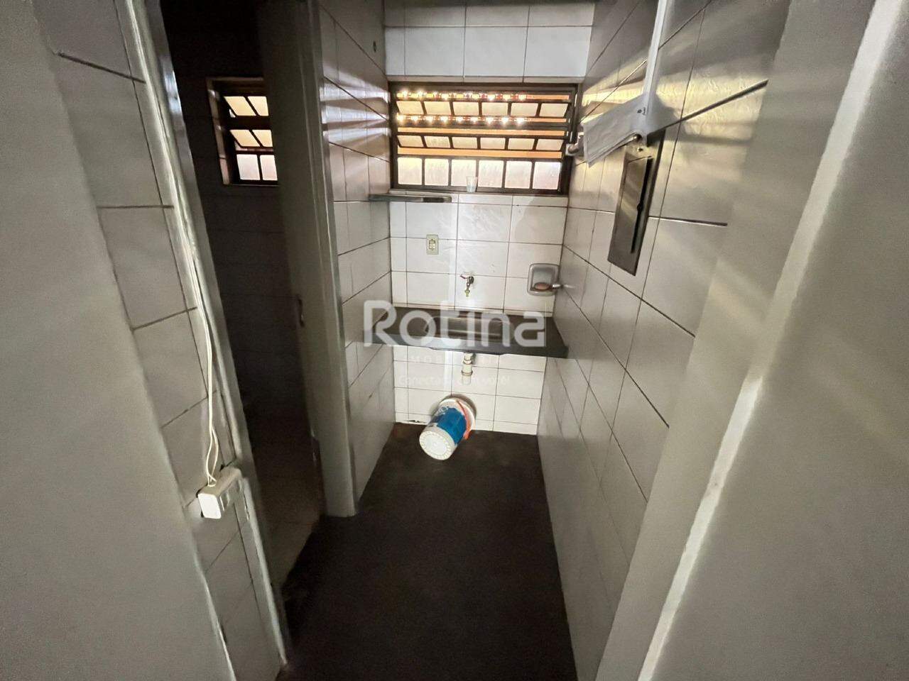 Loja para alugar, em Uberlândia no bairro Santa Mônica no valor de R$ 4.300,00 - Rotina Imobiliária: 