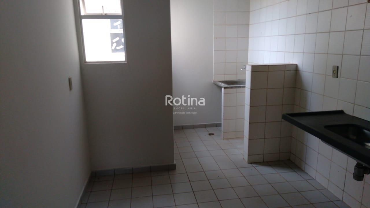 Apartamento para alugar, 2 quartos em Uberlândia no bairro Presidente Roosevelt no valor de R$ 1.000,00 - Rotina Imobiliária: 