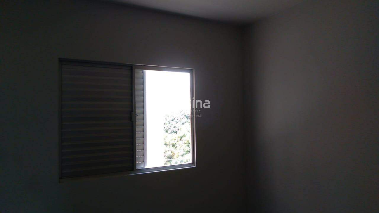 Apartamento para alugar, 2 quartos em Uberlândia no bairro Presidente Roosevelt no valor de R$ 1.000,00 - Rotina Imobiliária: 