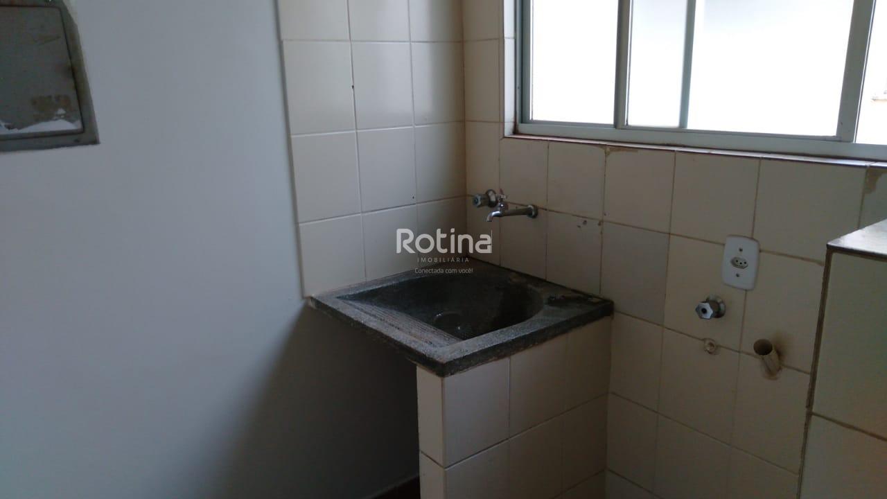 Apartamento para alugar, 2 quartos em Uberlândia no bairro Presidente Roosevelt no valor de R$ 1.000,00 - Rotina Imobiliária: 