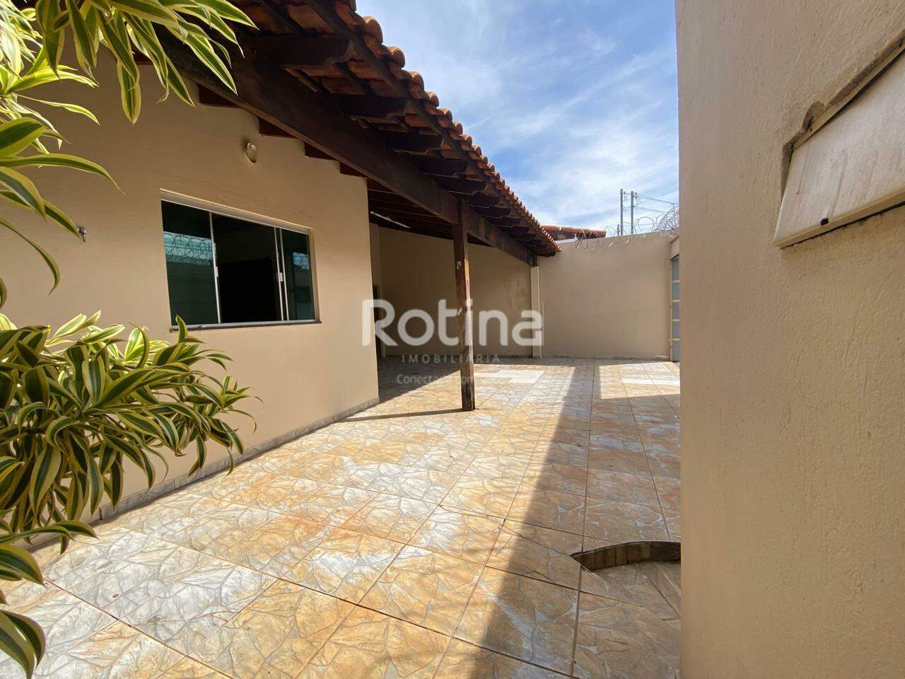 Casa para alugar, 3 quartos em Uberlândia no bairro Jardim Europa no valor de R$ 2.800,00 - Rotina Imobiliária: 