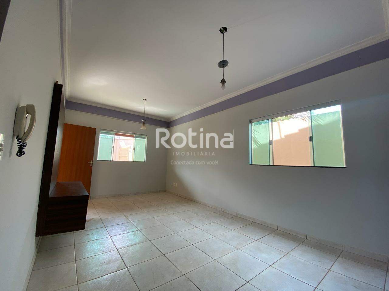 Casa para alugar, 3 quartos em Uberlândia no bairro Jardim Europa no valor de R$ 2.800,00 - Rotina Imobiliária: 