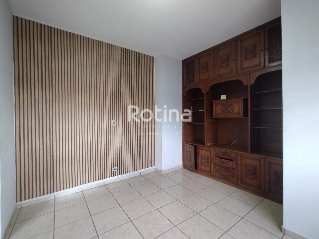 Apartamento para alugar, 3 quartos em Uberlândia no bairro Bom Jesus no valor de R$ 1.300,00 - Rotina Imobiliária: 
