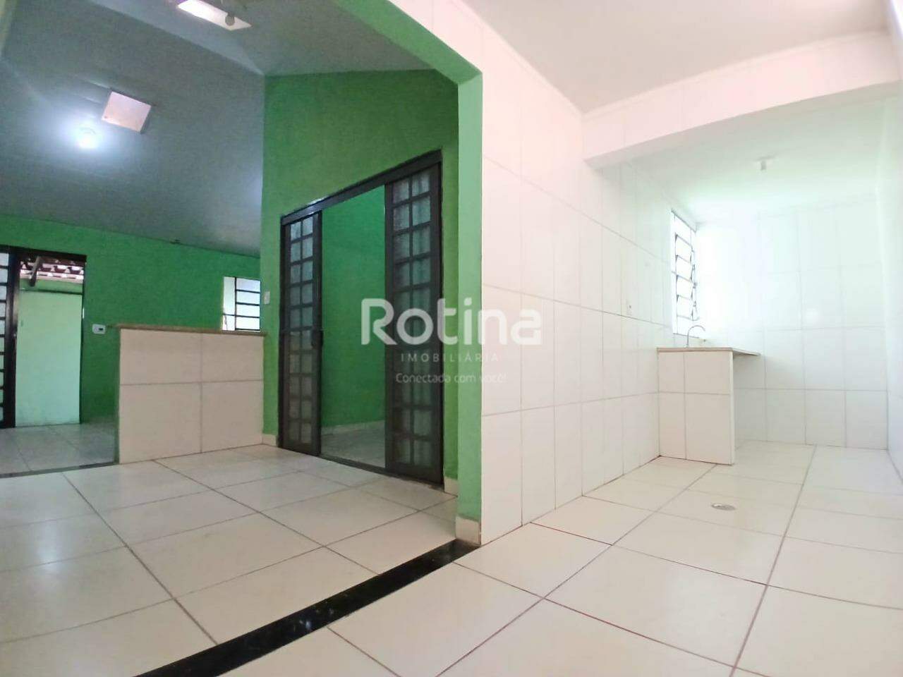 Casa para alugar, 3 quartos em Uberlândia no bairro Segismundo Pereira no valor de R$ 1.950,00 - Rotina Imobiliária: 