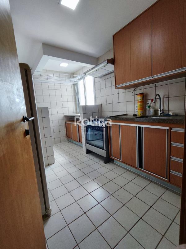 Apartamento para alugar, 3 quartos em Uberlândia no bairro Martins no valor de R$ 2.900,00 - Rotina Imobiliária: 