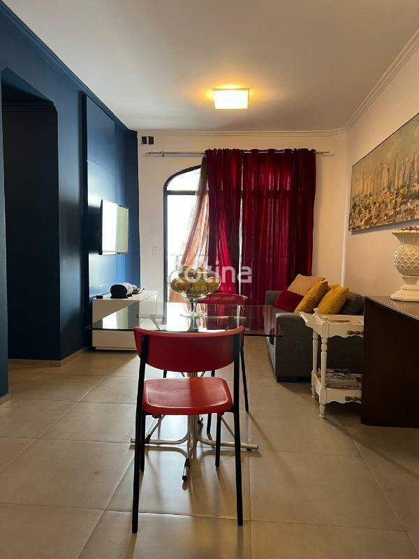 Flat para alugar, 1 quarto em Uberlândia no bairro Centro no valor de R$ 2.600,00 - Rotina Imobiliária: 